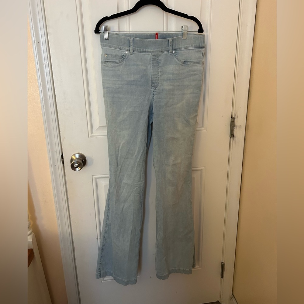 Spank, super light wash flare jean
